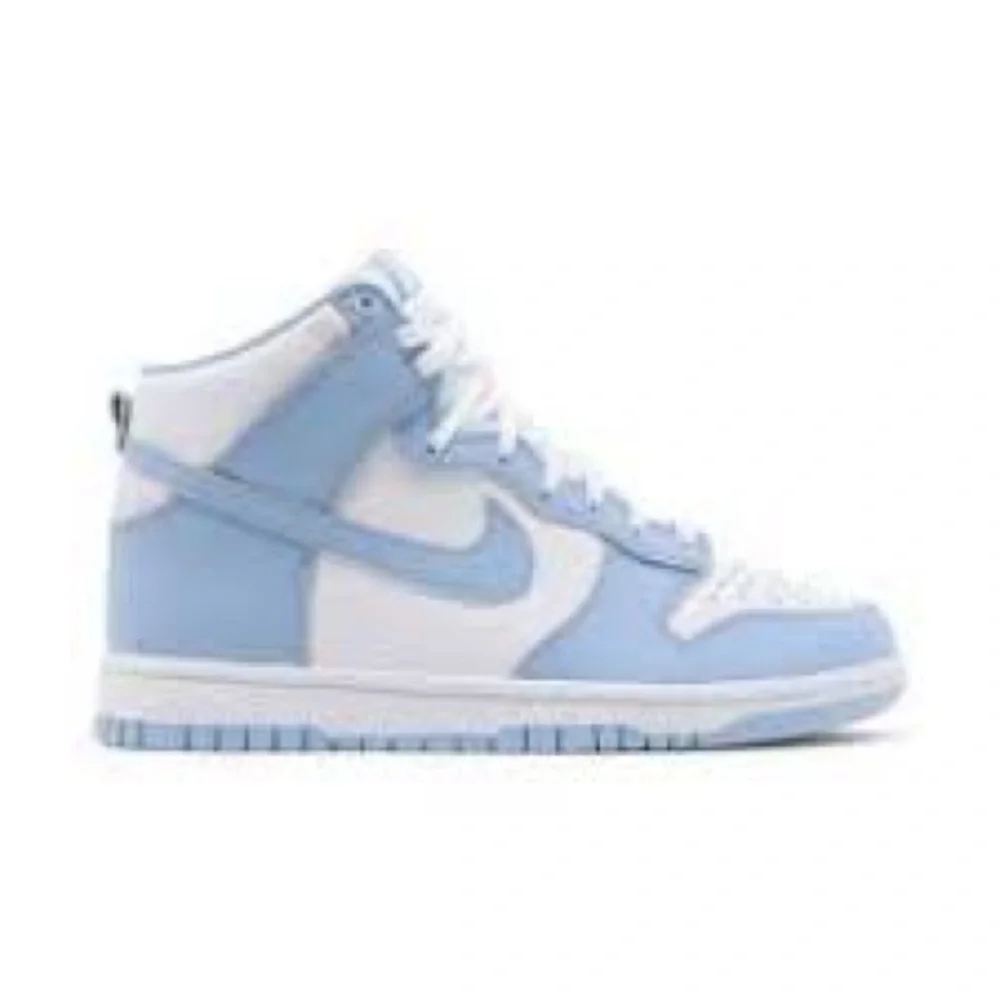Nike Sky Blue and White High-Tops‎